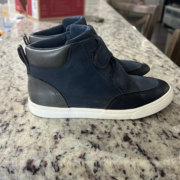 Cat & Jack shoes - Picture 3 of 6